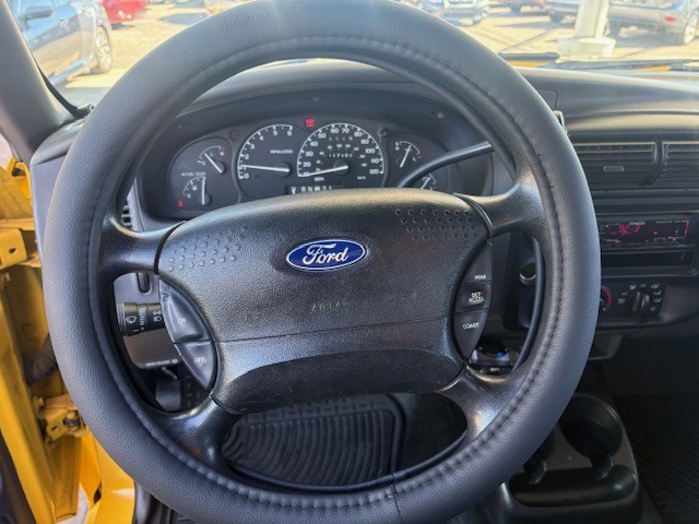 Ford Ranger XLT SuperCab 4.0 Flareside w/Off-Road 4WD 2001