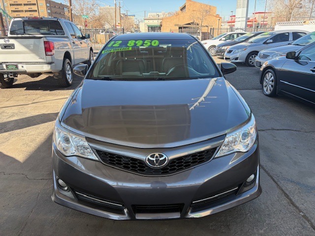 Toyota Camry SE 2012
