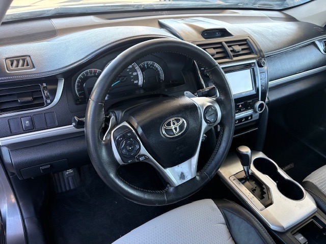 Toyota Camry SE 2012