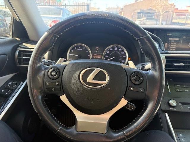 Lexus IS 250 RWD 2015