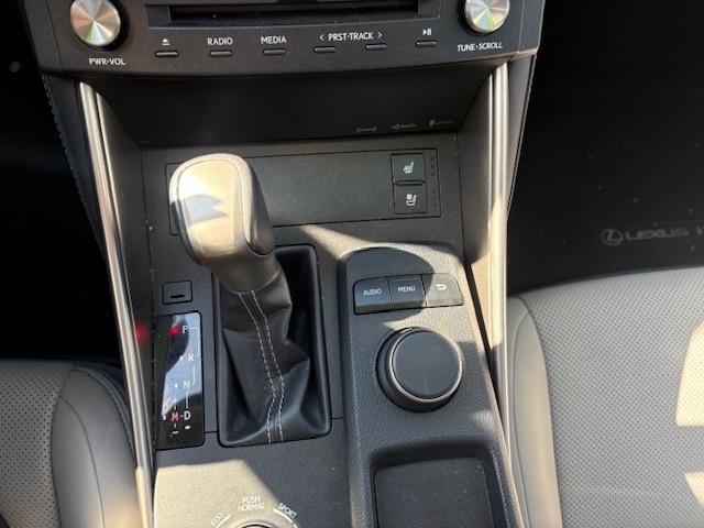 Lexus IS 250 RWD 2015