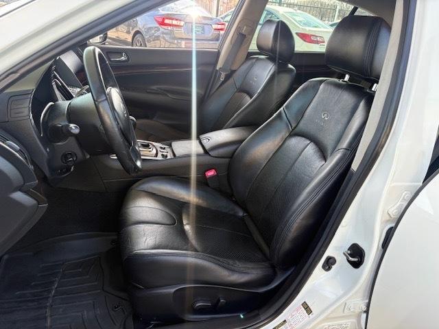 Infiniti G Sedan G37x AWD 2011