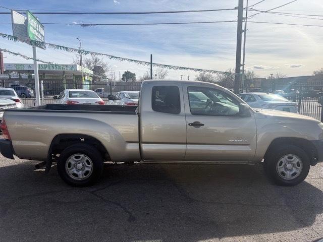 Toyota Tacoma Access Cab I4 Manual 2WD 2005