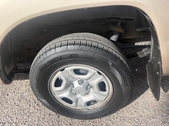 Toyota Tacoma Access Cab I4 Manual 2WD 2005