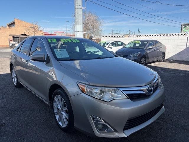 Toyota Camry Hybrid XLE 2013