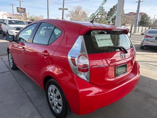 Toyota Prius c Four 2014