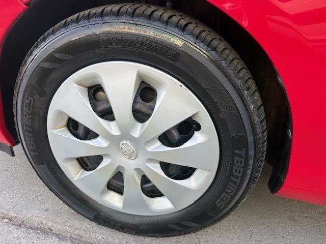 Toyota Prius c Four 2014