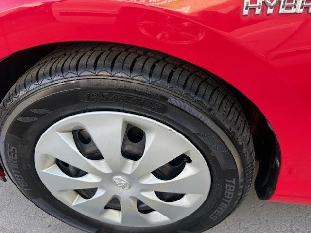 Toyota Prius c Four 2014