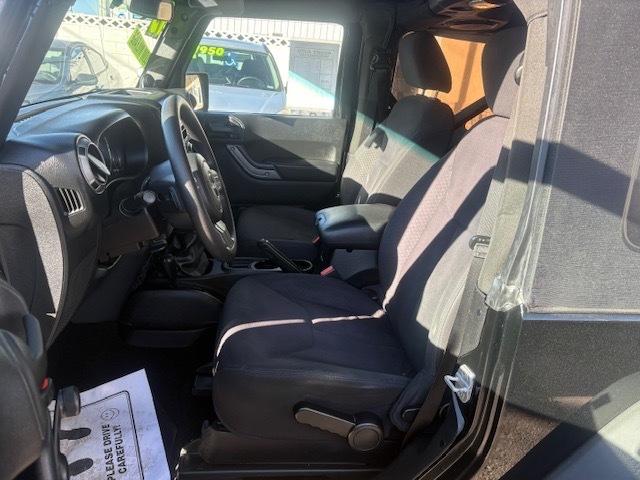 Jeep Wrangler Sport 4WD 2013