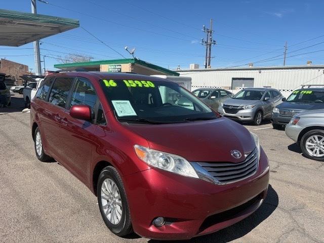 Toyota Sienna XLE FWD 8-Passenger V6 2016
