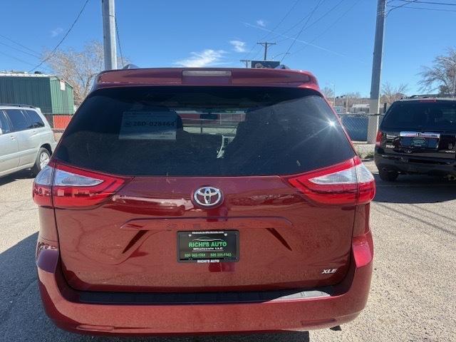 Toyota Sienna XLE FWD 8-Passenger V6 2016