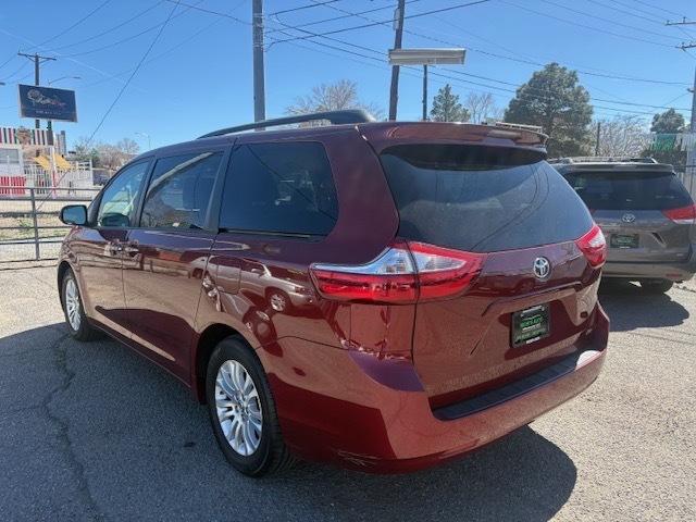 Toyota Sienna XLE FWD 8-Passenger V6 2016