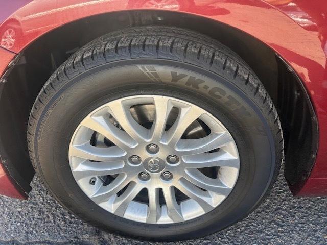 Toyota Sienna XLE FWD 8-Passenger V6 2016