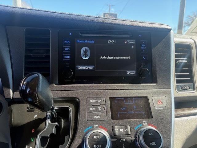 Toyota Sienna XLE FWD 8-Passenger V6 2016