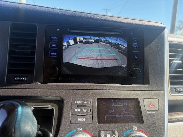 Toyota Sienna XLE FWD 8-Passenger V6 2016