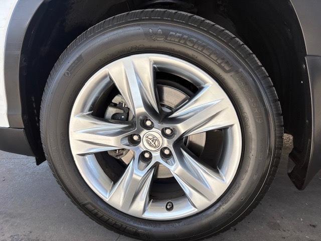 Toyota Highlander Limited AWD V6 2015