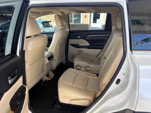 Toyota Highlander Limited AWD V6 2015