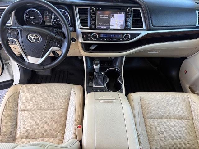 Toyota Highlander Limited AWD V6 2015