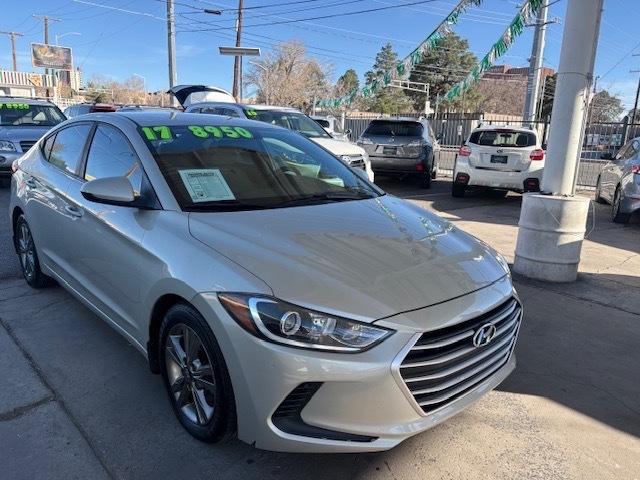 Hyundai Elantra  2017