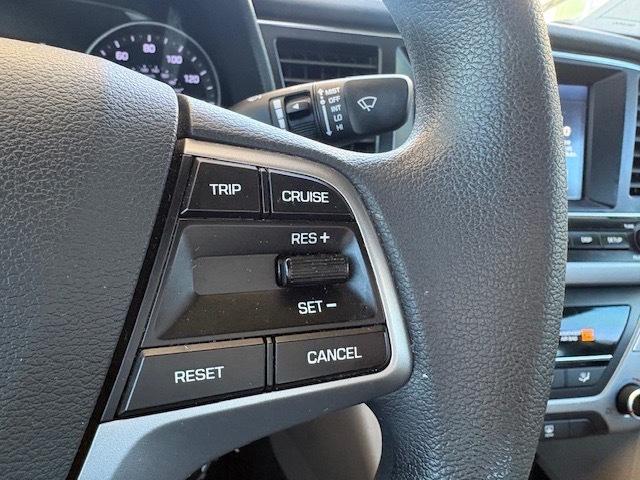 Hyundai Elantra  2017