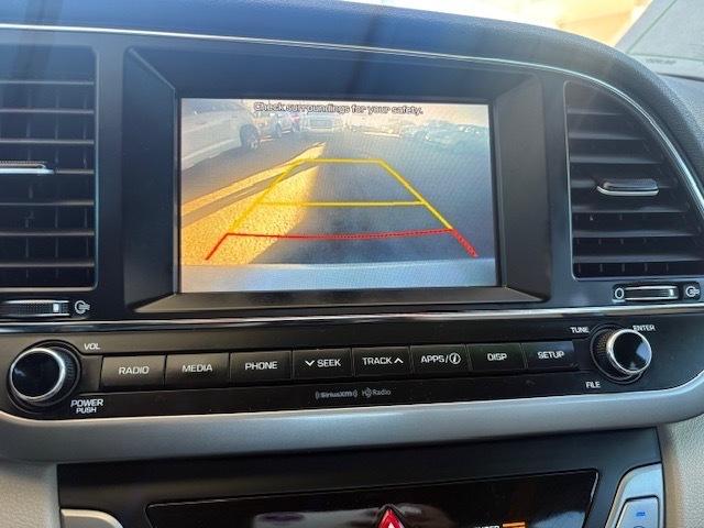 Hyundai Elantra  2017