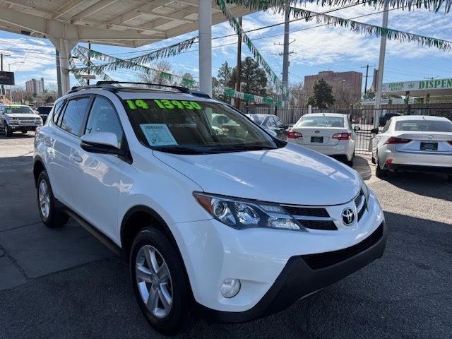 Toyota RAV4 XLE AWD 2014