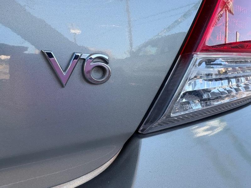 Toyota Camry LE V6 2005