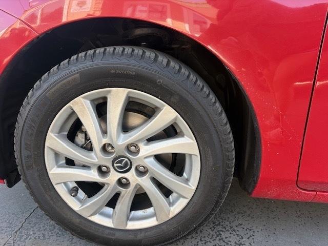 Mazda MAZDA3 i Touring AT 5-Door 2013