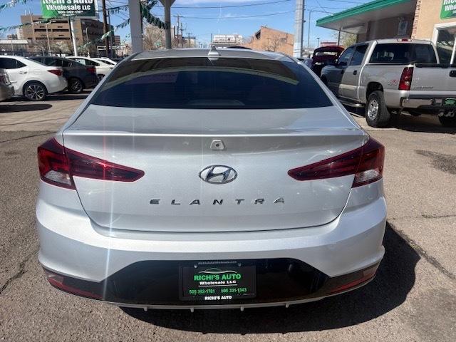Hyundai Elantra SEL 2019