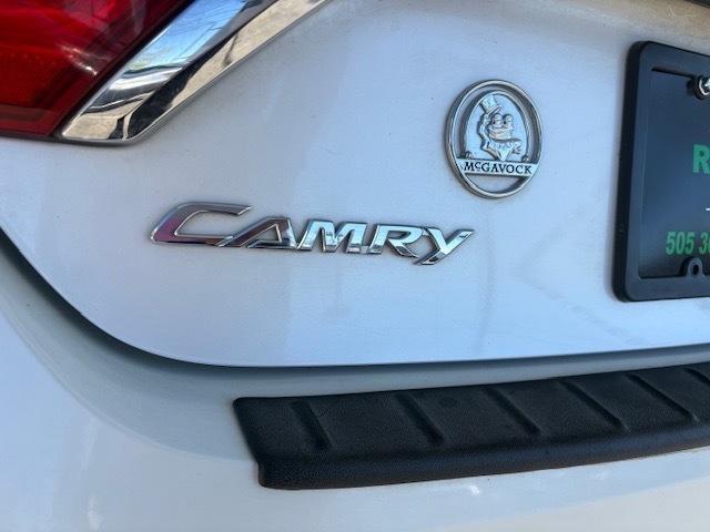 Toyota Camry Hybrid SE 2017