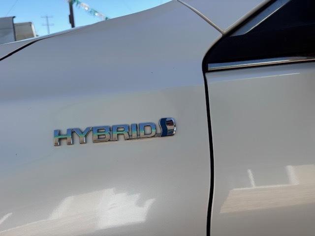 Toyota Camry Hybrid SE 2017