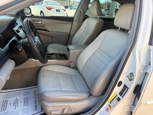 Toyota Camry Hybrid SE 2017