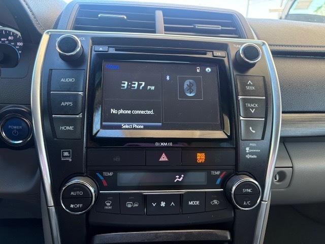 Toyota Camry Hybrid SE 2017