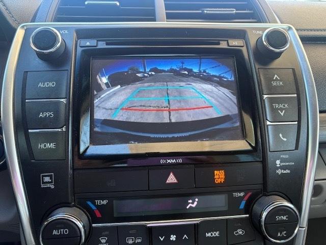 Toyota Camry Hybrid SE 2017