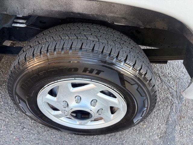 Ford Econoline E-350 XL Super Duty 2009