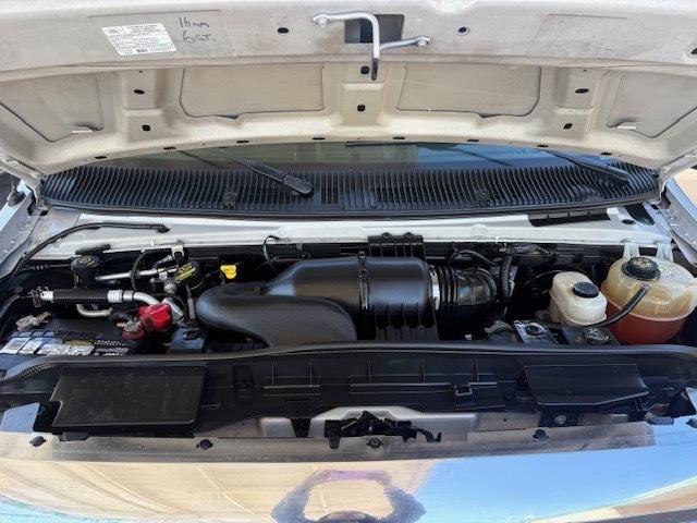 Ford Econoline E-350 XL Super Duty 2009