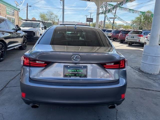 Lexus IS 250 RWD 2015