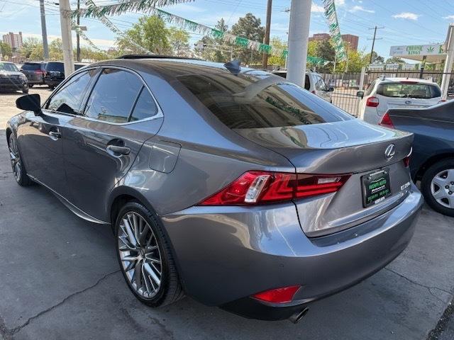 Lexus IS 250 RWD 2015