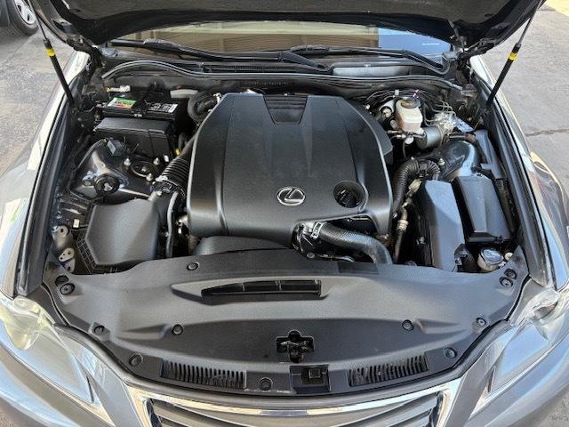 Lexus IS 250 RWD 2015