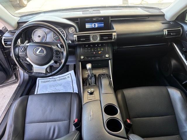 Lexus IS 250 RWD 2015