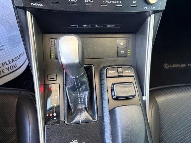 Lexus IS 250 RWD 2015