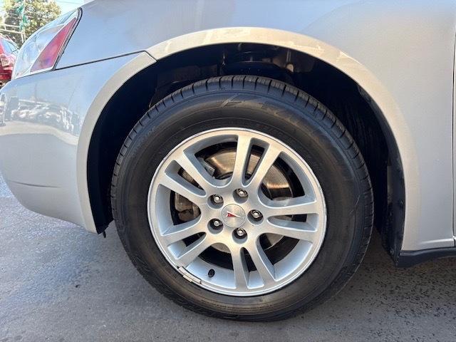 Pontiac G6 Base 2005