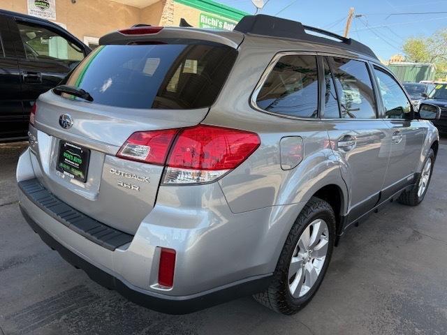 Subaru Outback 3.6R Limited 2011