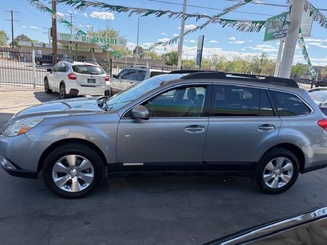 Subaru Outback 3.6R Limited 2011