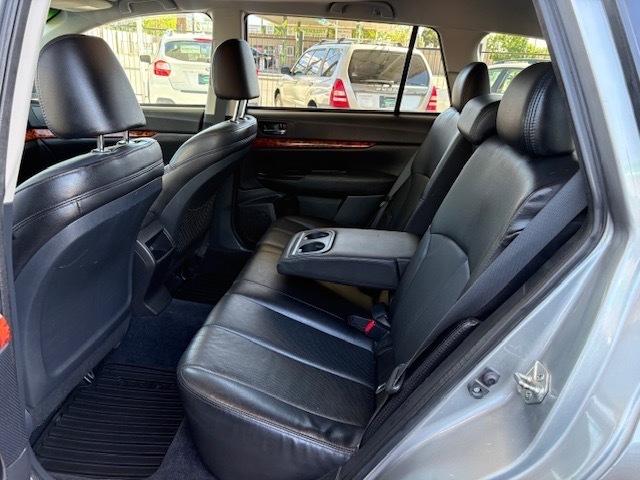 Subaru Outback 3.6R Limited 2011