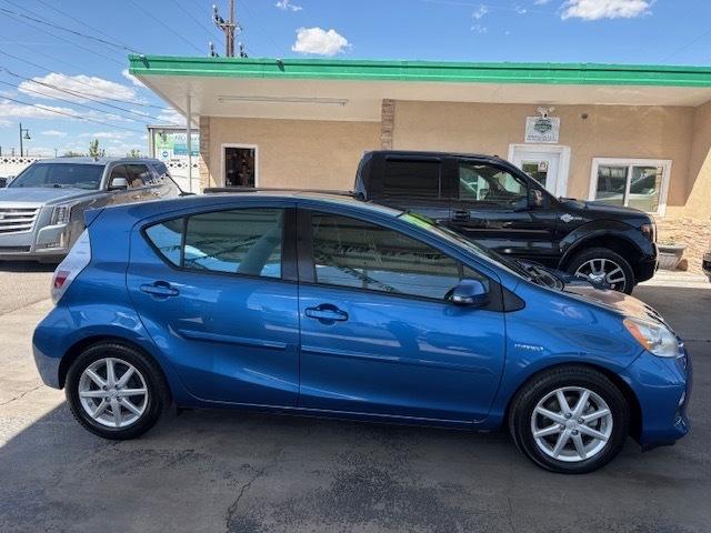 Toyota Prius c Four 2012