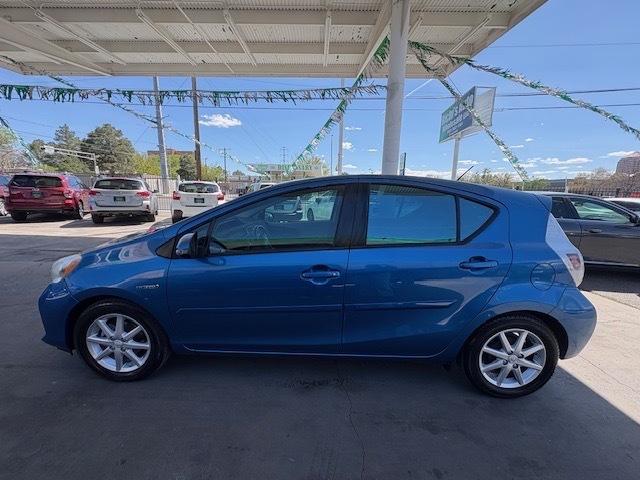 Toyota Prius c Four 2012