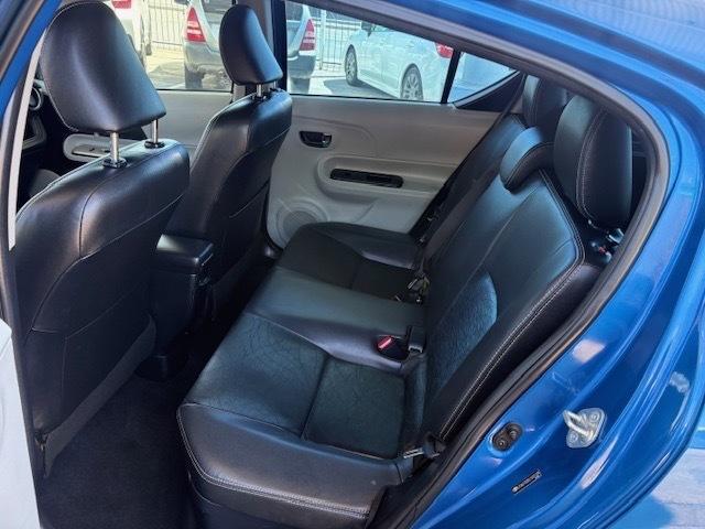 Toyota Prius c Four 2012