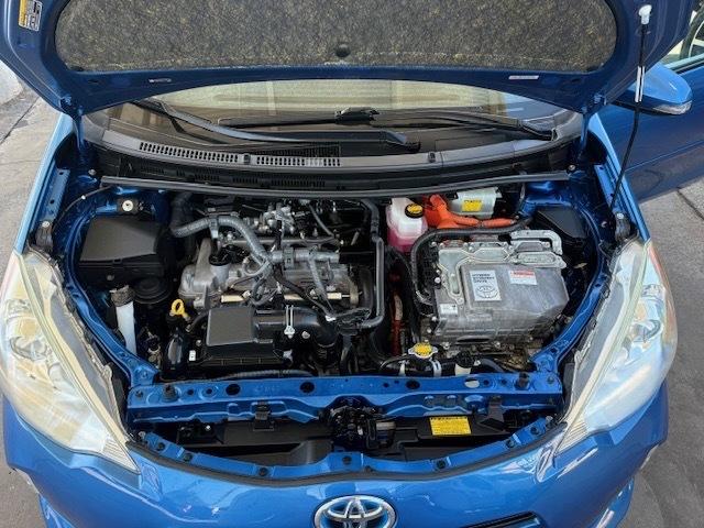 Toyota Prius c Four 2012