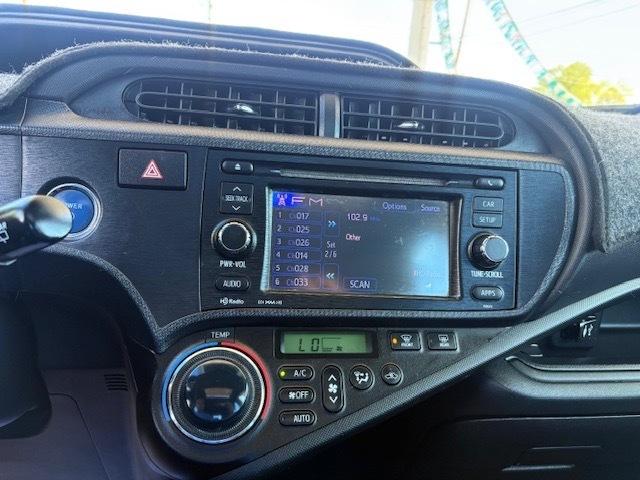 Toyota Prius c Four 2012